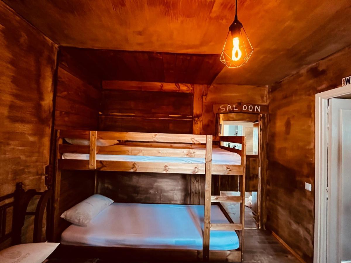 Апартаменти Old West House Pantano De San Juan Сан-Мартін-де-Вальдейґлесьяс Екстер'єр фото
